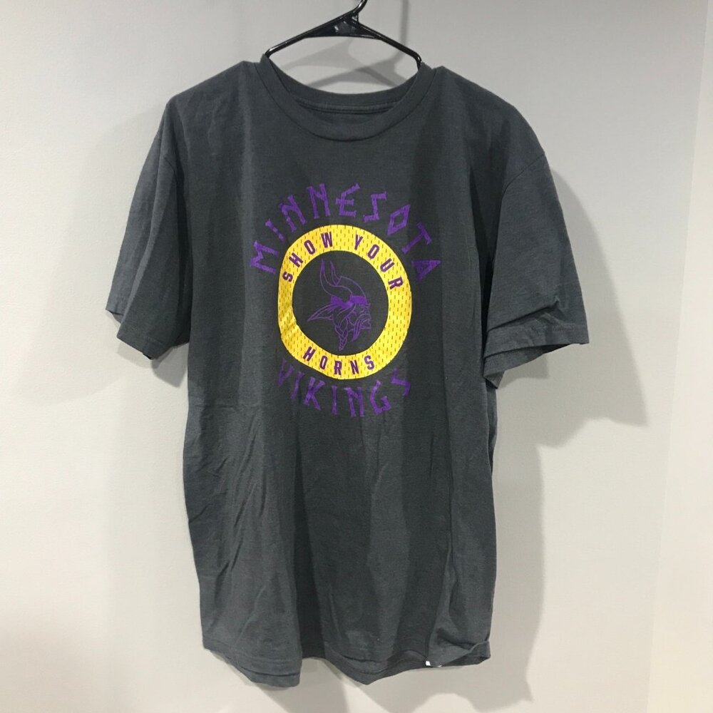 Vikings NFL Mens Shirt - XL Gray - Ring Spun Soft - Show Your Horns Graphic Tee